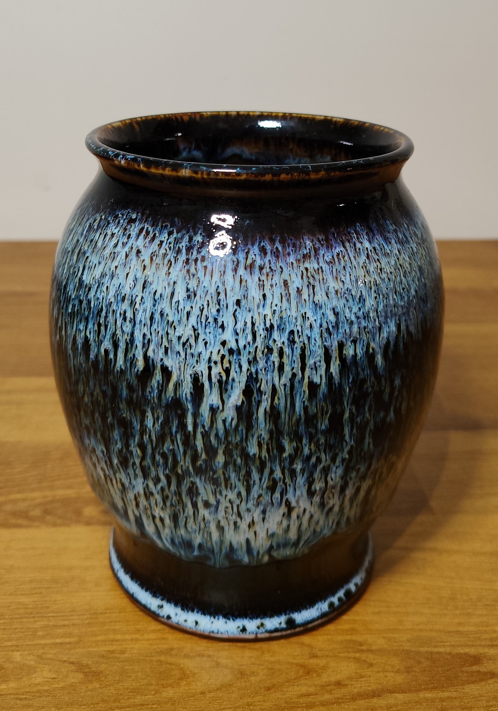 Vase émail bleu de fer