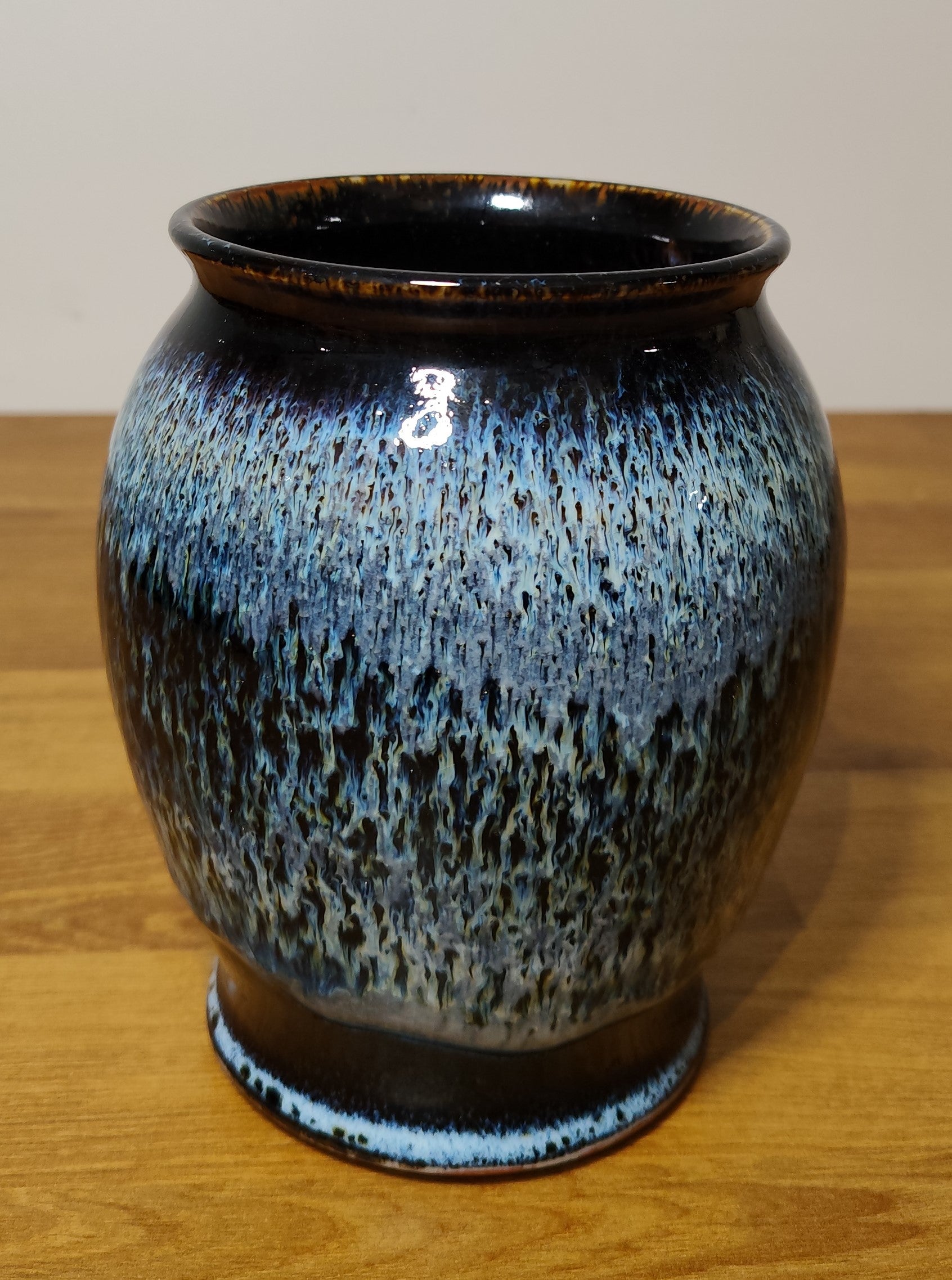Vase émail bleu de fer