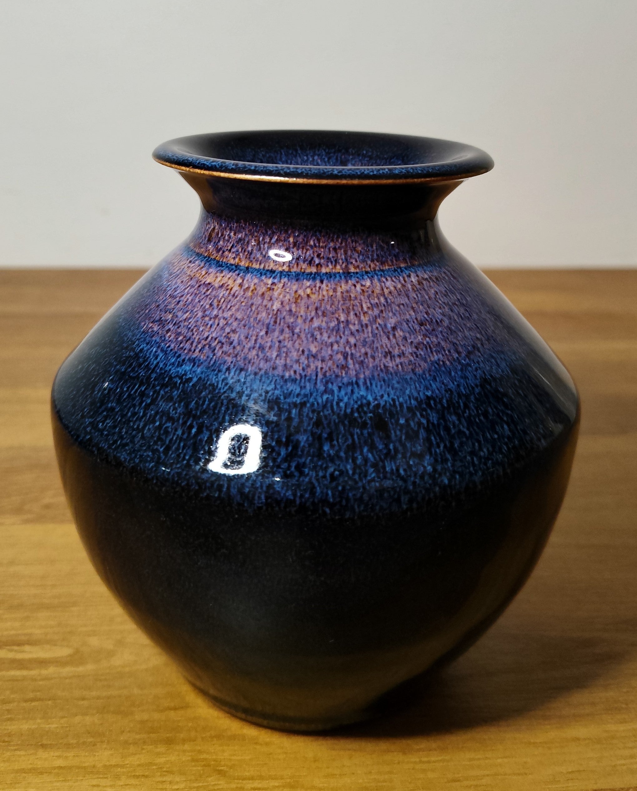 Vase émail bleu de fer