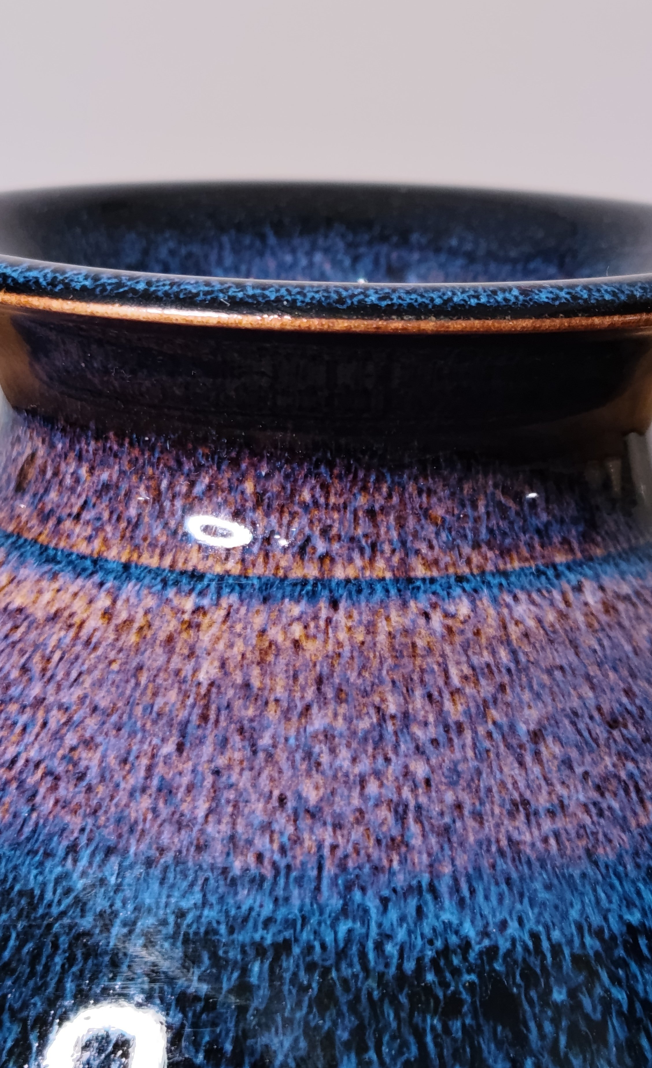 Vase émail bleu de fer